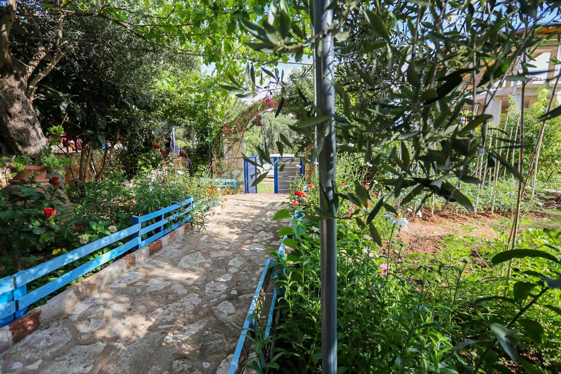 Мотель Holiwood Химара Экстерьер фото