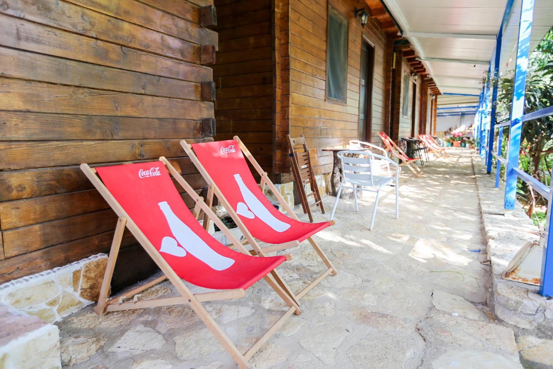 Мотель Holiwood Химара Экстерьер фото